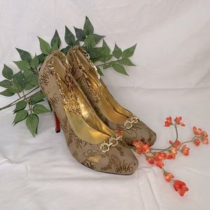 Apple bottom stiletto heels